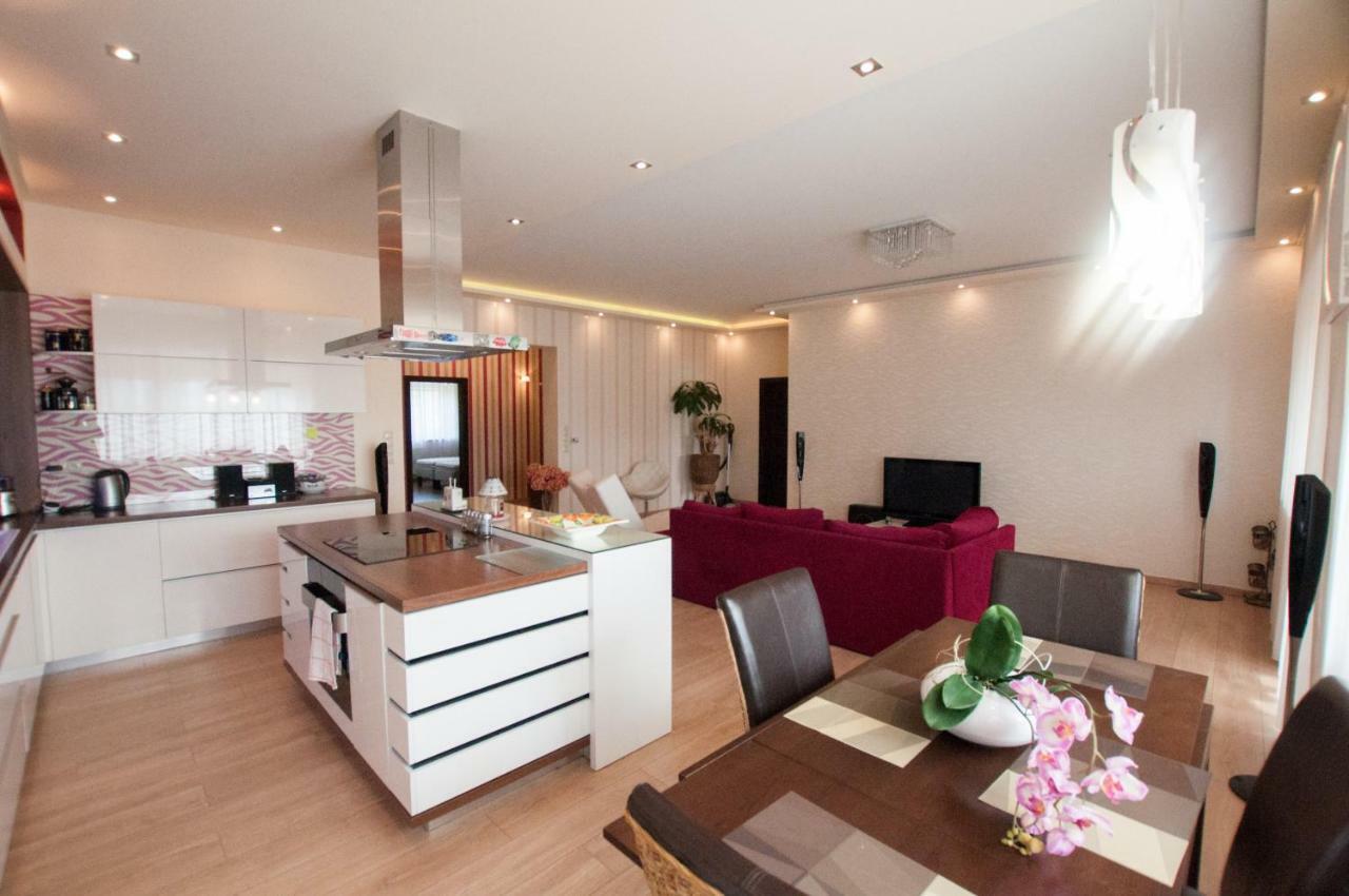 Prestige Apartment Komárno Eksteriør bilde