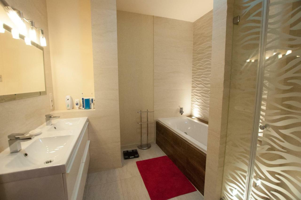 Prestige Apartment Komárno Eksteriør bilde